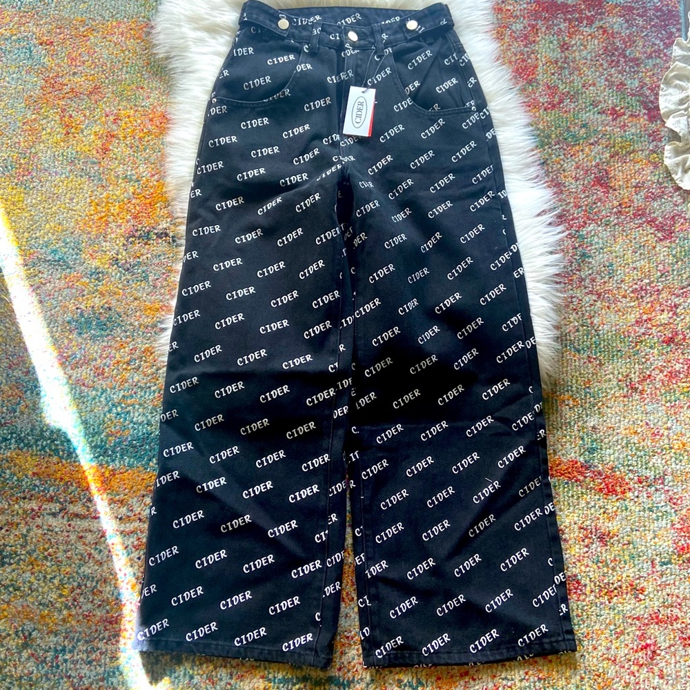 NWT Cider black wide leg trousers with cider logo jeans size small